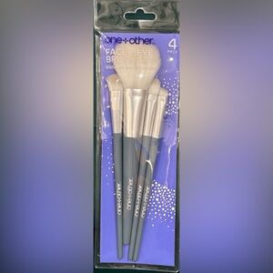 4-Piece Face & Eye Makeup Brush Set - Gray